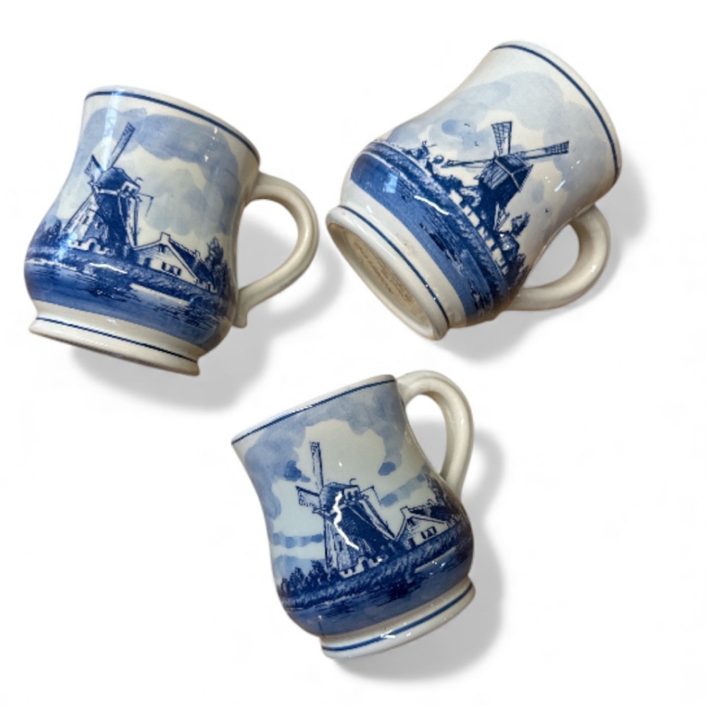 NORELCO Delfts Blauw handpainted mugs 1970-1971